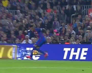 El fantástico control de Neymar que levantó a todo el Camp Nou.