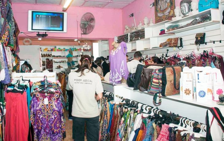 Masajes y juguetes sexuales, la terapia de un chamán abusador