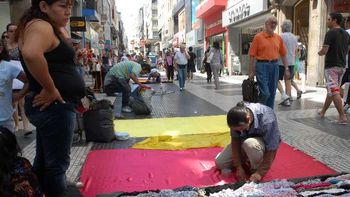 advierten que la venta callejera crecio un 46% advierten que la venta callejera crecio un 46%