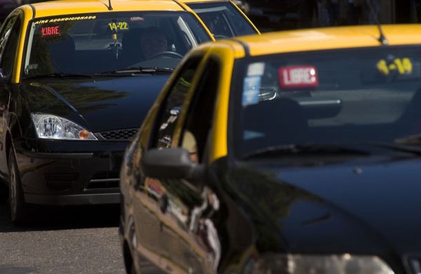 Rige un aumento del 12 por ciento en la tarifa de los taxis