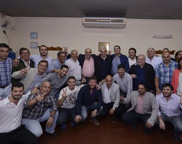 Domínguez recibió el apoyo de los gremios bonaerenses a su precandidatura