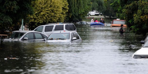 Estudiantes reincorporará a los socios que perdieron todo por las inundaciones