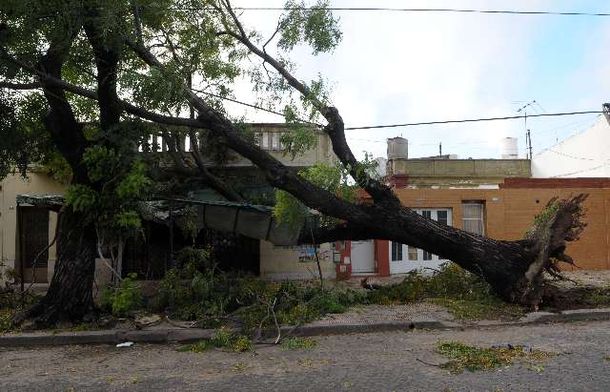 Temporal en Buenos Aires (Télam)