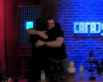 Javier Milei reveló qué periodista le lloraba pauta y atacó a la prensa: Prostitutas de políticos