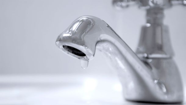 Una vela blanca y un trapo limpio son los encargados de dejar cualquier canilla en perfectas condiciones. Una vela blanca y un trapo limpio son los encargados de dejar cualquier canilla en perfectas condiciones.