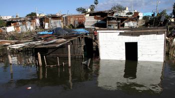 cuatro provincias preparan planes de evacuacion por la crecida del rio parana cuatro provincias preparan planes de evacuacion por la crecida del rio parana