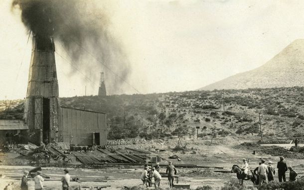 Descubrimiento de petróleo en Comodoro Rivadavia. Descubrimiento de petróleo en Comodoro Rivadavia.