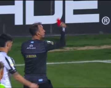 Insólita expulsión en Godoy Cruz vs. Central Córdoba: por qué echaron a un médico