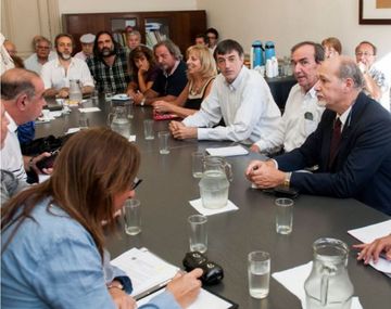 Se firmó la paritaria nacional docente: el piso llegará a los $8500