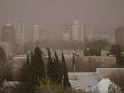 Humo proveniente de Chile afecta sectores del centro y sur de Neuquén.