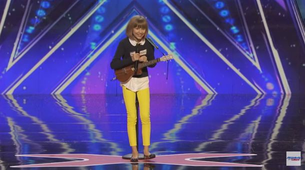 ¿Será? Una chica de 12 años se convirtió en la nueva Taylor Swift