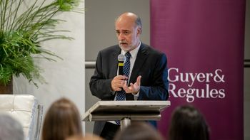 El ministro de Trabajo y Seguridad Social de Uruguay, Pablo Mieres, confirmó que desde agosto rigen los cambios de la reforma de seguridad social. El ministro de Trabajo y Seguridad Social de Uruguay, Pablo Mieres, confirmó que desde agosto rigen los cambios de la reforma de seguridad social.