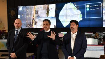 la ciudad refuerza la seguridad en plazas y parques: policias en cuatriciclos y totems de alerta la ciudad refuerza la seguridad en plazas y parques: policias en cuatriciclos y totems de alerta