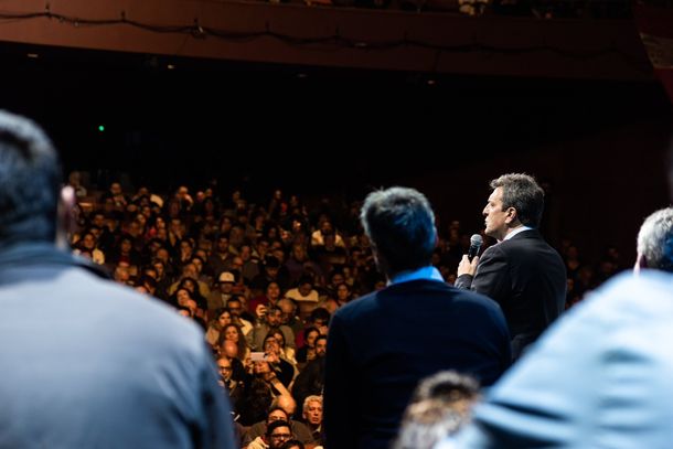 Sergio Massa pidió a la militancia hacer de Leandro Santoro el candidato más votado en las PASO en CABA