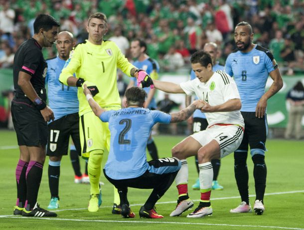 Grave denuncia de Uruguay contra un juez de línea por un gesto obseno