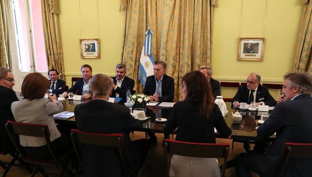 Macri y sus ministros en la reunión de Gabinete de este lunes