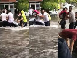 Así rescataron a una nene en pleno temporal en Mar del Plata