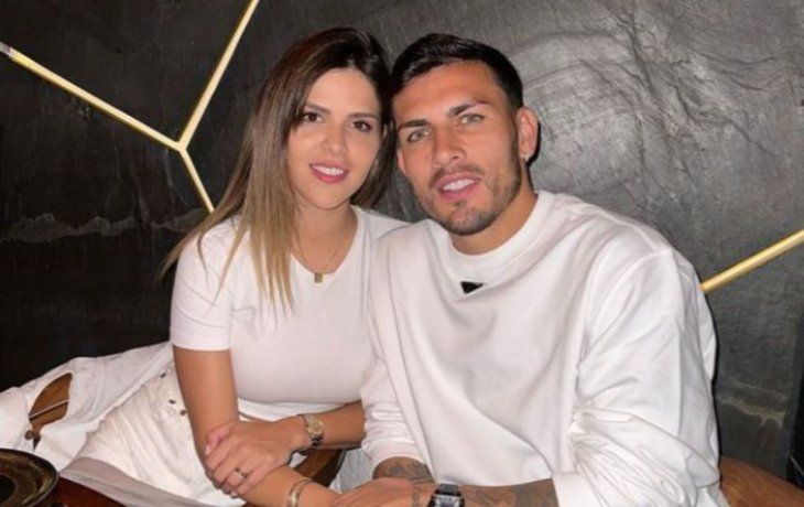 Leandro Paredes y su esposa Camila Galante.