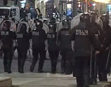 Tensión en 9 de Julio: la Policía reprimió a manifestantes