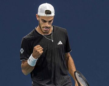 Fran Cerúndolo sorprendió a Medvedev y avanzó a octavos del Masters 1000 de Miami