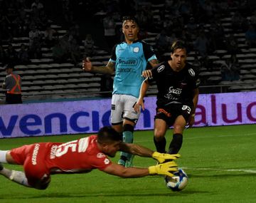 El Sabalero golpeó sobre el final y se llevó un triunfazo