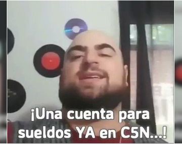 Daniel Devita rapeó con los programas de C5N en los versos