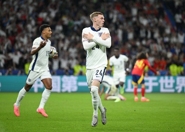 El golazo de Cole Palmer para el 1-1 de Inglaterra ante España en la final de la Eurocopa 2024