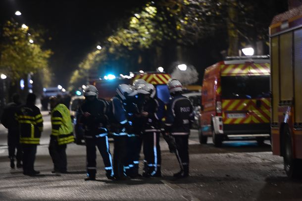 Susto en Francia: hombres armados tomaron rehenes pero no fue caso de terrorismo
