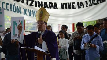 familiares de estudiantes desaparecidos piden intervencion papal familiares de estudiantes desaparecidos piden intervencion papal