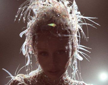 Miley Cyrus lanza su nuevo single Secrets