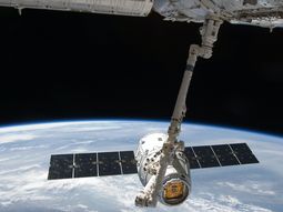 Uruguay también tratará en 2023 la creación de una dirección espacial dentro de la Fuerza Aérea (FAU), que tiene por objetivo algunas actividades de defensa aeroespacial. Uruguay también tratará en 2023 la creación de una dirección espacial dentro de la Fuerza Aérea (FAU), que tiene por objetivo algunas actividades de defensa aeroespacial.