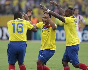 Ecuador goleó a Paraguay y se afianza en las Eliminatorias