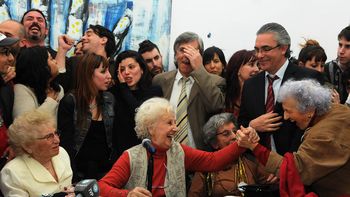 carlotto: lo que yo queria era no morirme sin abrazarlo carlotto: lo que yo queria era no morirme sin abrazarlo