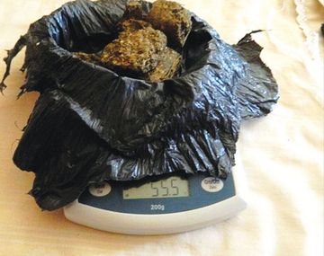 Madre entregó a su hijo junto con la droga que vendía