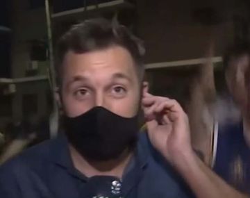 VIDEO: Le robaron a un periodista en vivo mientras mostraba los festejos de Boca campeón