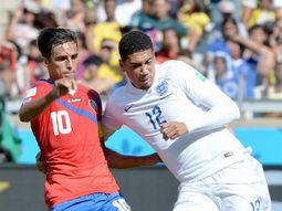 mira el lujo a lo zidane del 10 de costa rica en el encuentro ante inglaterra