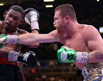Canelo derrotó por fallo unánime a Daniel Jacobs y estallaron los memes
