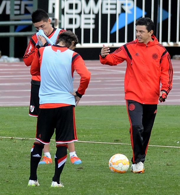 River entrenó pensando en Cruzeiro y Gallardo dio la lista de los que viajan