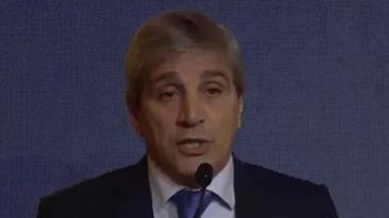 Caputo además señaló que Argentina puede crecer tranquilamente al 7% u 8% anual. Caputo además señaló que Argentina puede crecer tranquilamente al 7% u 8% anual.