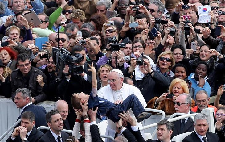 El Papa apuntó contra la trata de personas y el narcotráfico