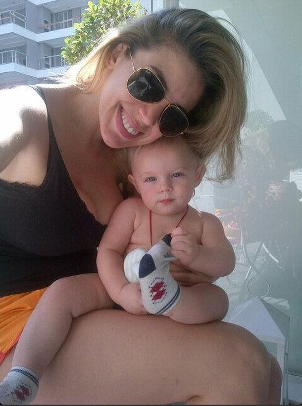 Virginia Gallardo con Milo