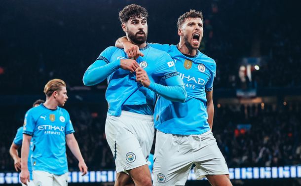 La espectacular asistencia de Lisandro Martínez para la victoria agónica del Manchester United ante el Manchester City