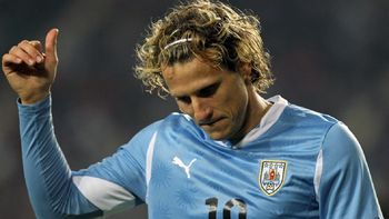 ni independiente ni penarol: diego forlan vuelve al futbol en una liga ignota ni independiente ni penarol: diego forlan vuelve al futbol en una liga ignota