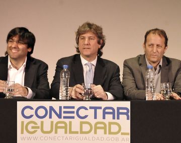 Boudou y Bossio entregaron netbooks en Lomas de Zamora