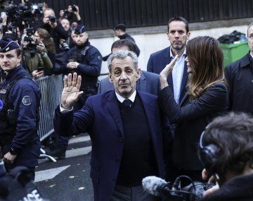 Así fue el ingreso a una cárcel en Francia del expresidente Sarkozy