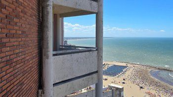 Torres de Manantiales se cae a pedazos. Torres de Manantiales se cae a pedazos.