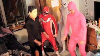 El Harlem Shake en versión dubstep parodiada, remixada y viralizada El Harlem Shake en versión dubstep parodiada, remixada y viralizada