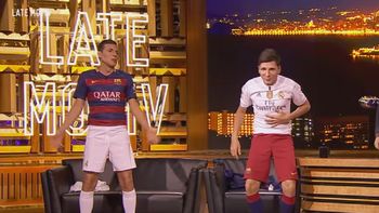 lo imposible: messi y cr7 cambiaron camisetas y cantaron una cancion lo imposible: messi y cr7 cambiaron camisetas y cantaron una cancion