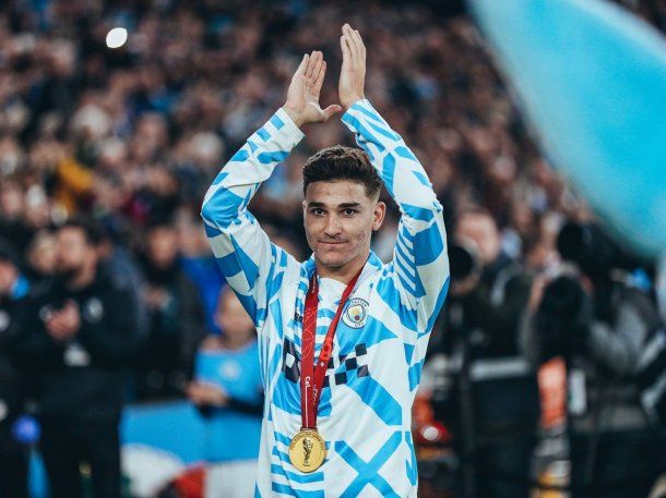 Cuánto cobra Julián Álvarez en el Manchester City