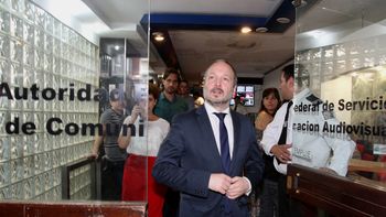 sabbatella: es un gobierno legal, pero ha demostrado actitudes autoritarias sabbatella: es un gobierno legal, pero ha demostrado actitudes autoritarias